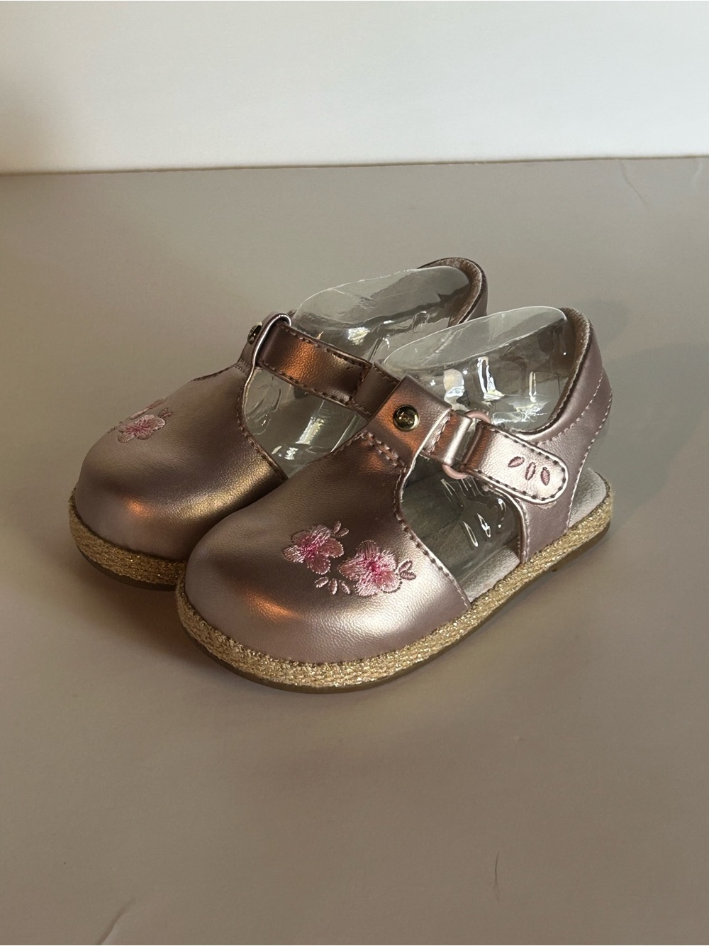 UGG Emmery
Sandal 'Rose Gold Metallic'